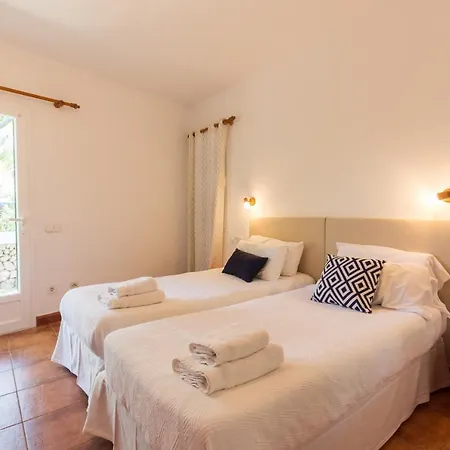 Xalina Villa *